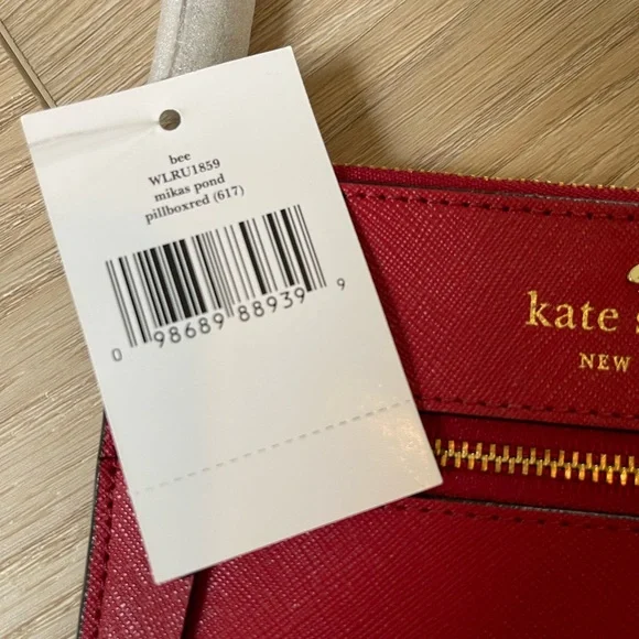 Kate Spade Mika’s Pond pillbox red. NWT - Picture 2 of 4